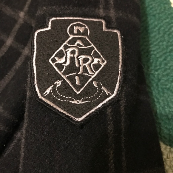 🍁Warm wool blend plaid hooded bomber jacket with zipper and snaps 🍁 - Picture 4 of 4